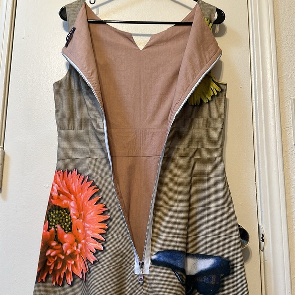 Pazuki London Size Small Bicycle Bee Flower Pleated Dress - Picture 7 of 14